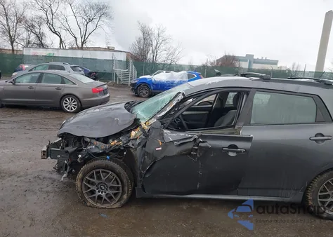 2009 Toyota Matrix S z USA, uszkodzony, nr VIN 2T1LE40E29C009948